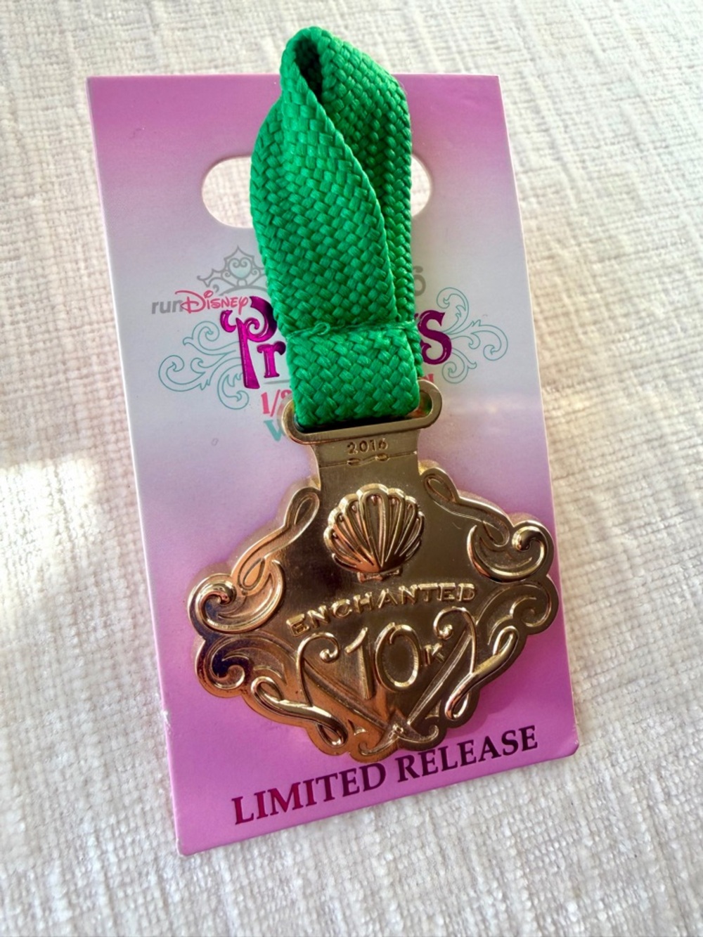 RunDisney 2016 Disney Princess Enchanted 10K pin with Green Ribbon
